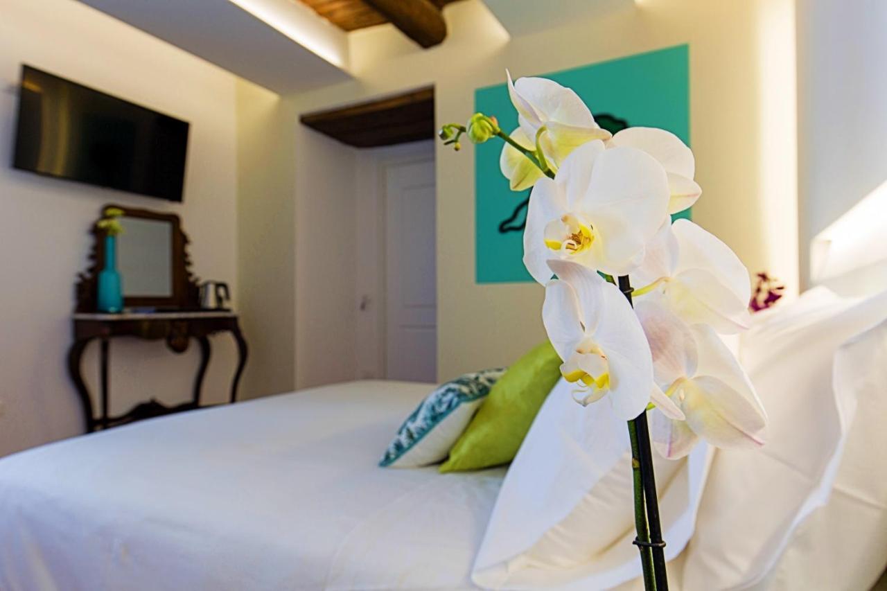 Duetto Al Duomo Hotel Naples Luaran gambar