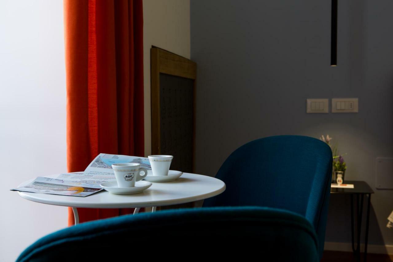 Duetto Al Duomo Hotel Naples Luaran gambar